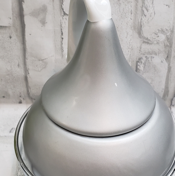 Kisses Ceramic Fondue Pot w/Hershey's Mugs - Picture 7 of 14